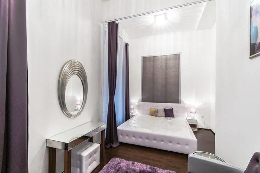 White House * Budapest